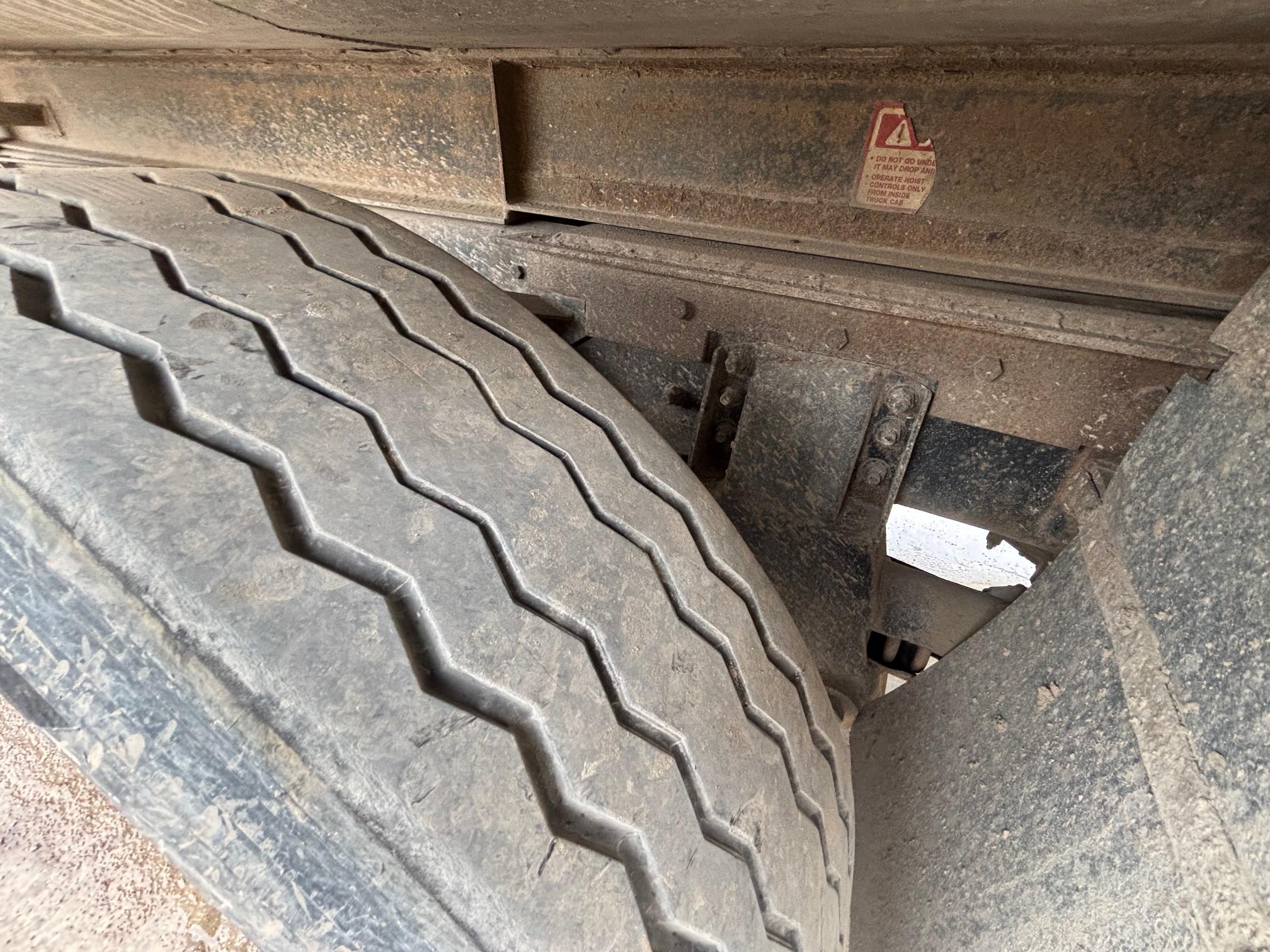 1995 MACK CL713 - Image 29